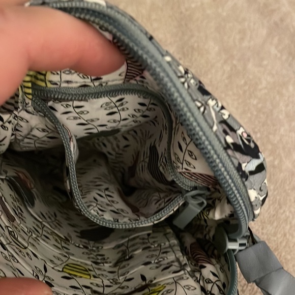 RFID Small Convertible Crossbody NWT - Picture 7 of 10